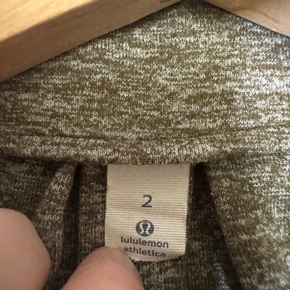 Lululemon Women's Heathered Military Green Rush Hour 1/2 Zip Size 2 - Picture 7 of 16